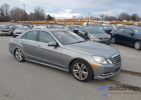 2011 Mercedes-Benz E 550 из США, поврежденный, VIN WDDHF7CB6BA401191